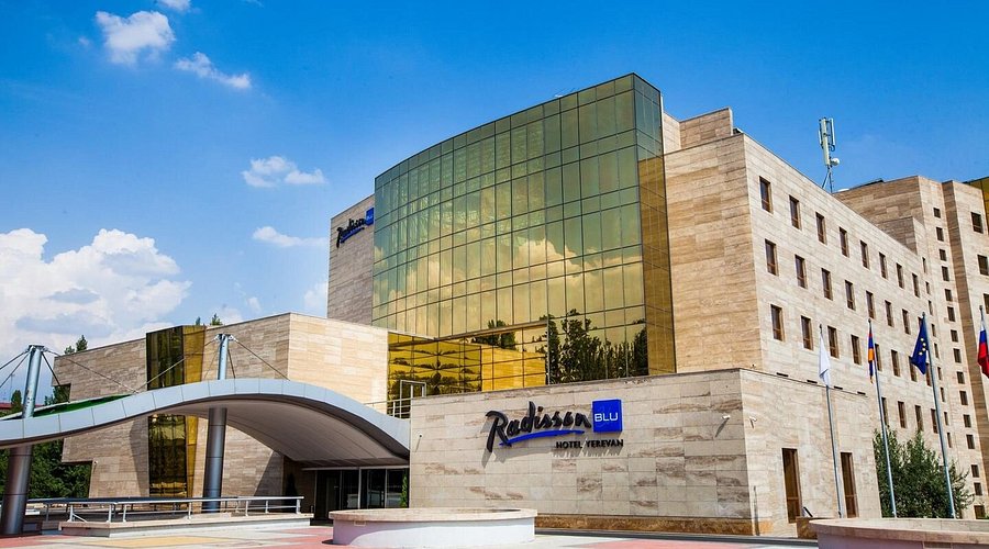 Zvartnots-Radisson Blu Yerevan